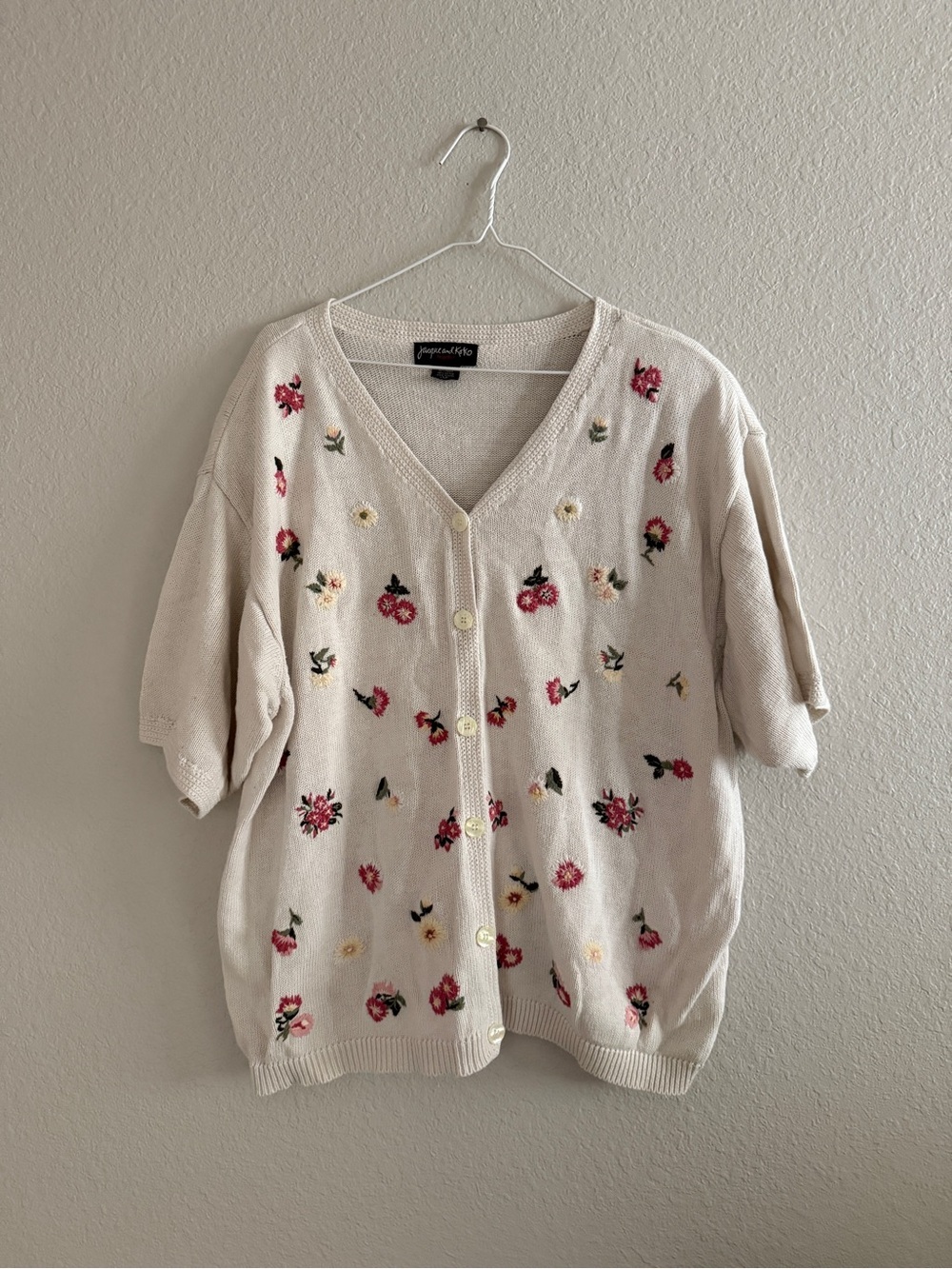 100% Natural Fibers Vintage Embroidered Short Sleeve Sweater